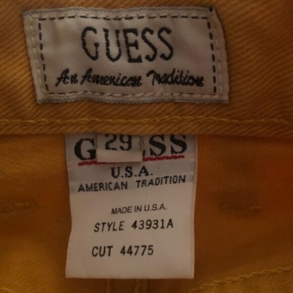 GUESS Vintage 90’s Shorts Dark Yellow Size 29 - Picture 2 of 6